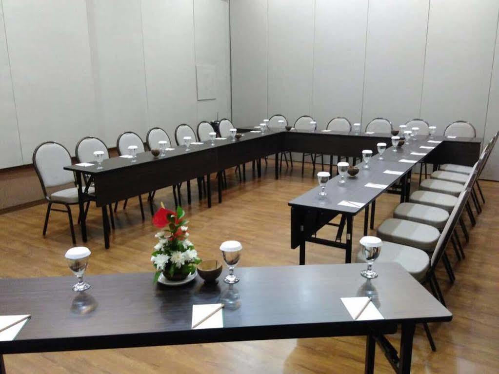 Villa Damar Boutique Hotel Bandung Buitenkant foto